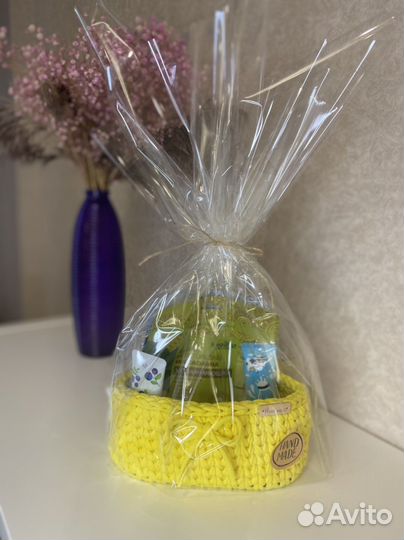 Вязаная корзина