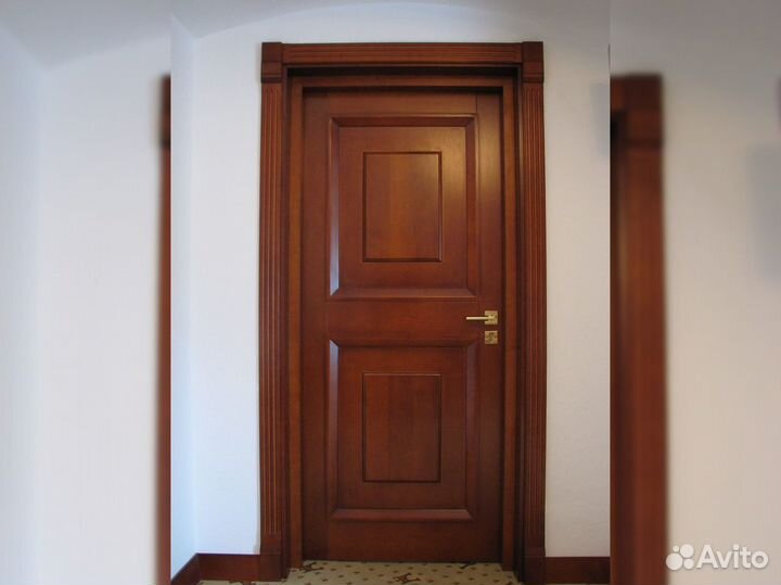 Дверь из массива