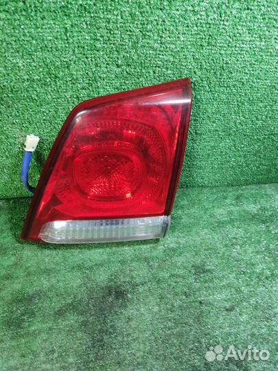 Фонарь внутренний задний правый Toyota Land