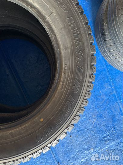 Dunlop SP Winter Ice 01 235/65 R17