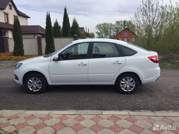 LADA Granta 1.6 МТ, 2023, 700 км