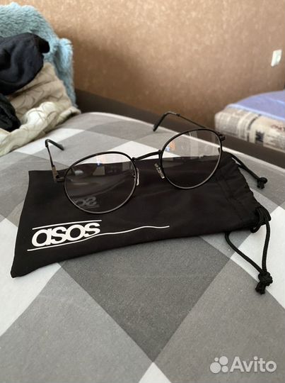 Очки с прозрачными стеклами