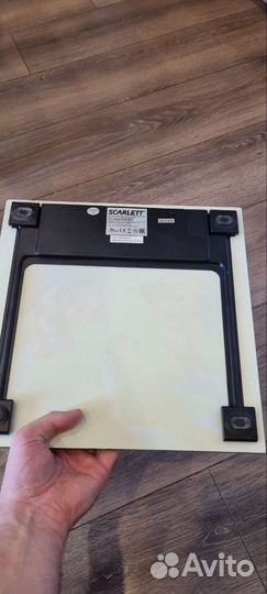 Весы напольные Scarlett 