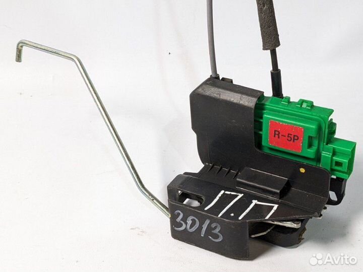 Замок двери передний правый Hyundai Solaris G4FC