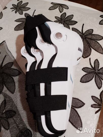 Наколенники