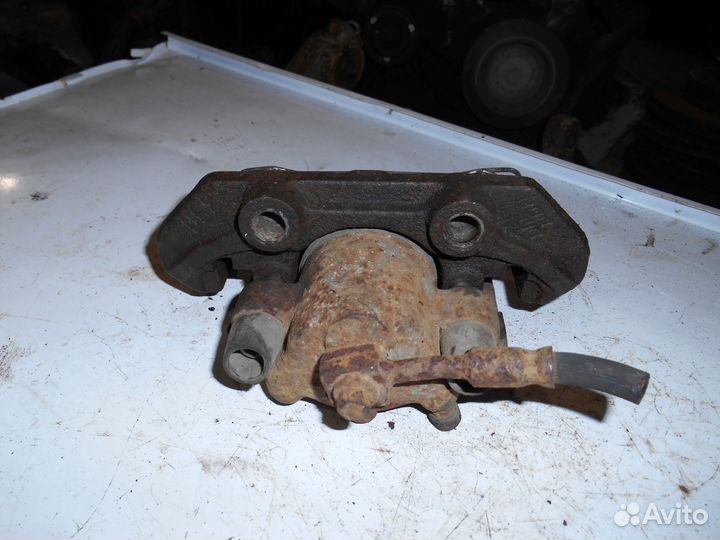 Суппорт передний левый Opel Corsa B Опель Корса Б