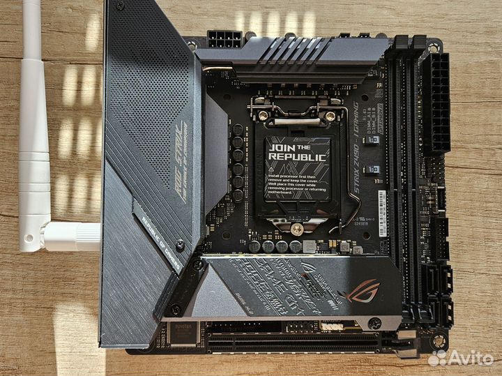 Б/у Мат.плата 1200 asus ROG strix Z490-I Mini-ITX