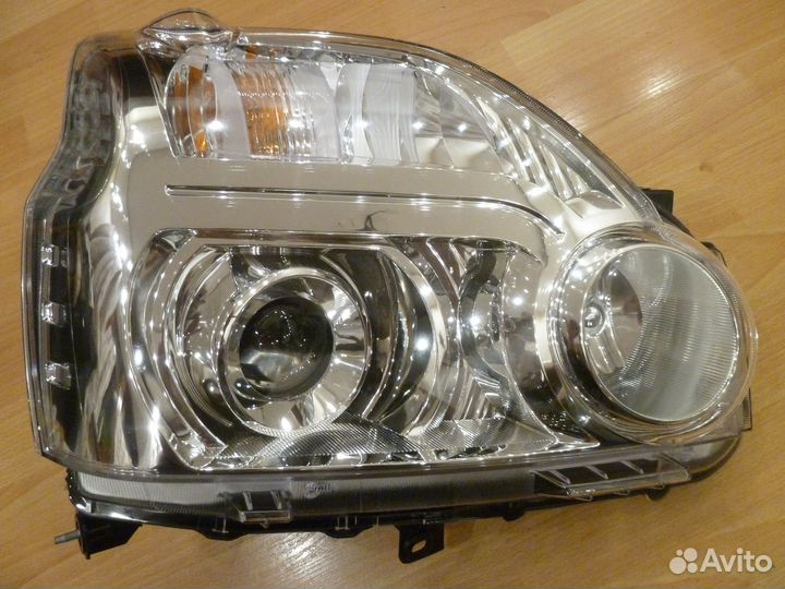 Фара правая Nissan X-Trail T31 26010JG45C