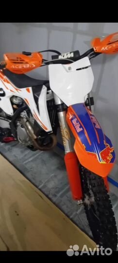 Кроссовый мотоцикл ктм350