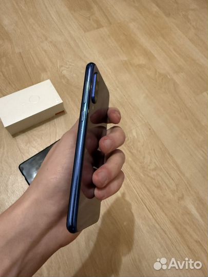 Xiaomi Mi 9 SE, 6/64 ГБ