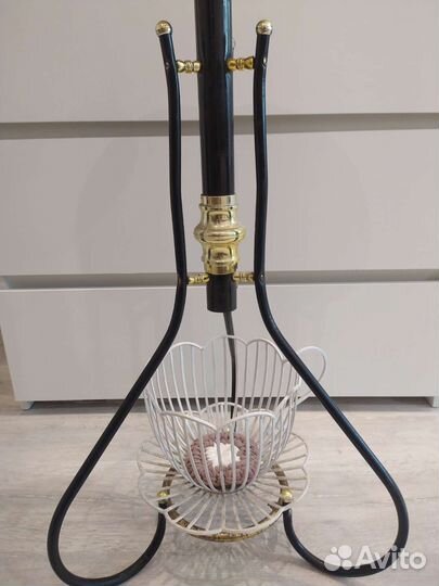 Подставка для цветов напольная металлическая