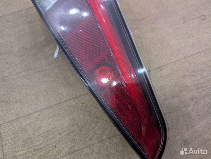 Стоп Toyota Prius ZVW50 2ZR-FXE Лев. Задн