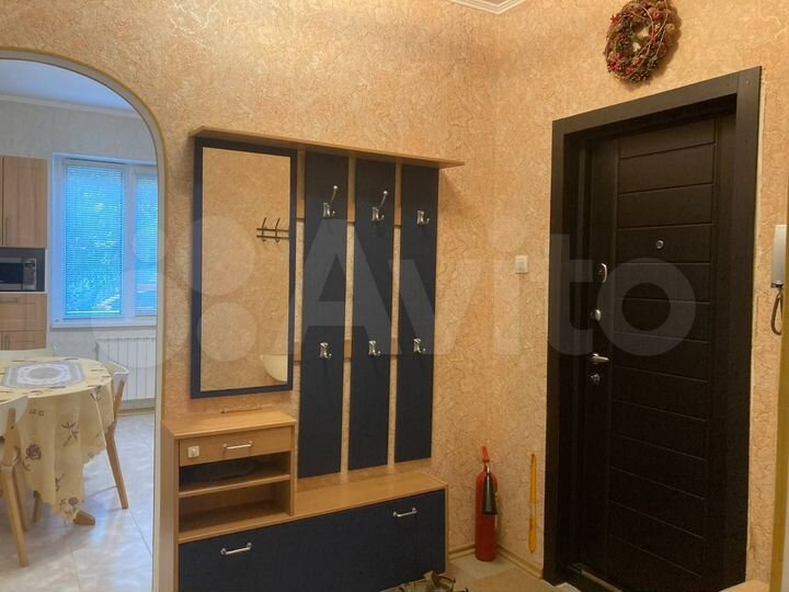 2-к. квартира, 46 м², 1/6 эт.