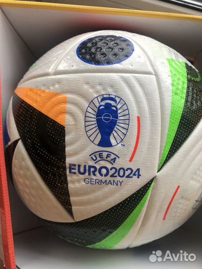 Мяч adidas fussballiebe euro24 PRO IQ3682