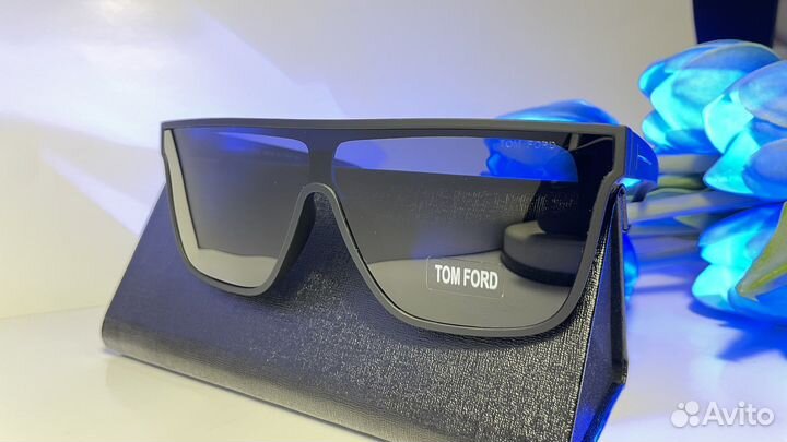 Солнцезащитные очки Tom Ford