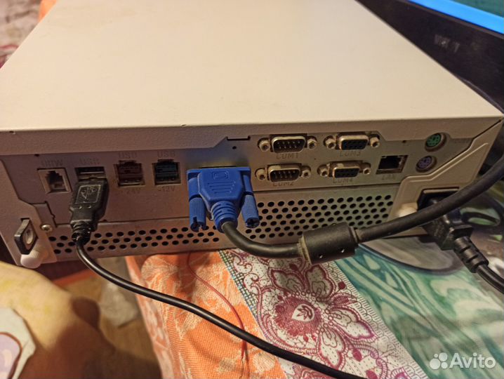Старый компьютер Toshiba и монитор 24