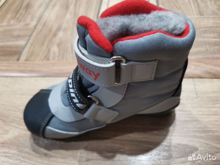 Лыжные ботинки spine 32