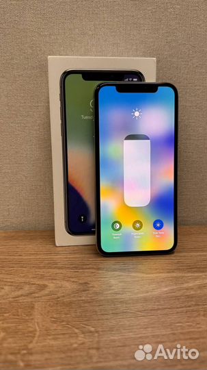 iPhone X, 64 ГБ