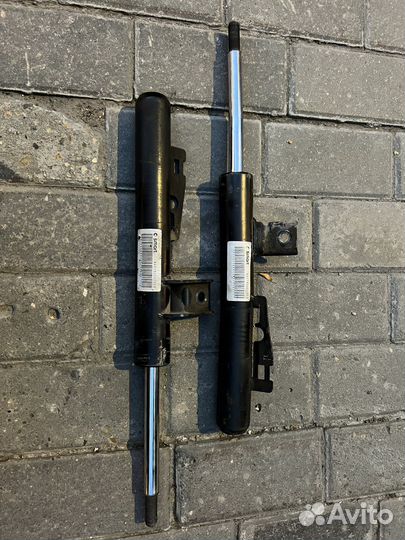 Стойка амортизатора smart fortwo 451