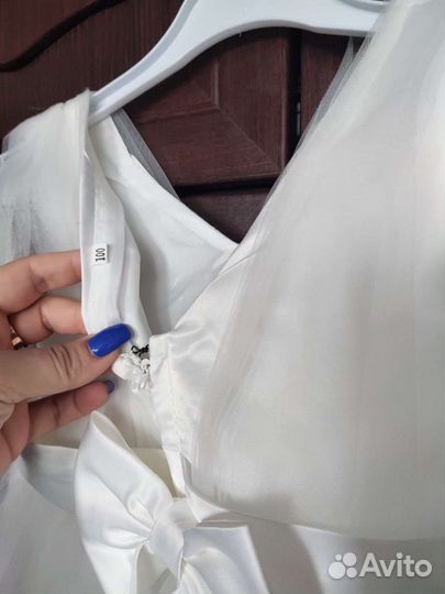 Платье белое