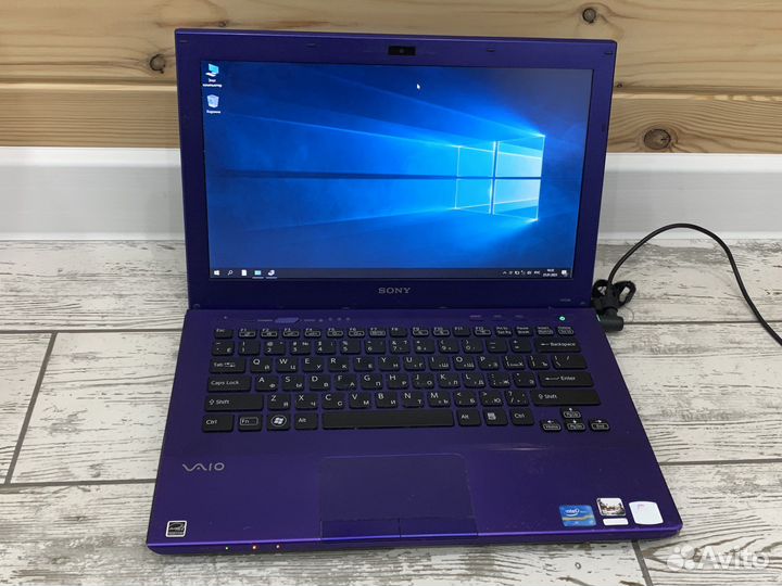 Ноутбук Sony Vaio core i3 /2 видеокарты 500 gb