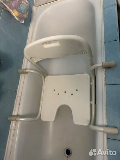 Сиденье на ванну