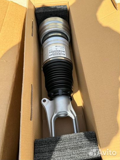 Пневмостойка передняя Porsche Panamera 970