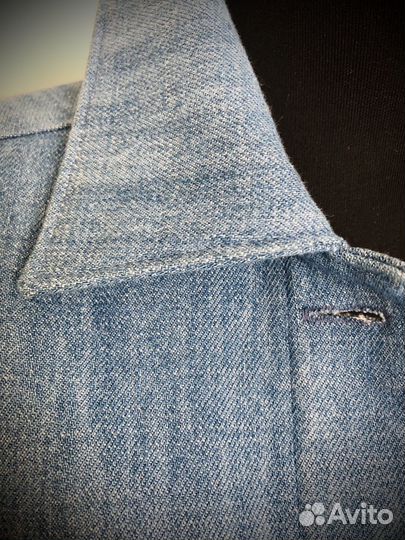 Джинсовая куртка