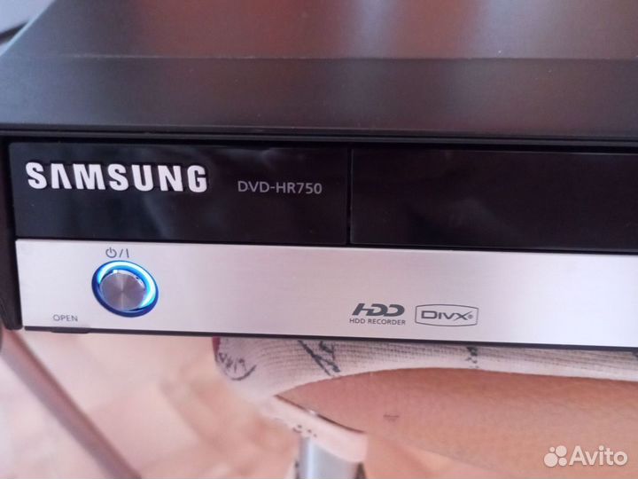 Пишущий DVD плеер Samsung HR750