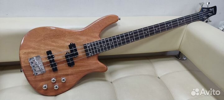 Новая бас гитара Irin