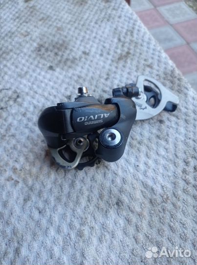 Задний переключатель shimano alivio