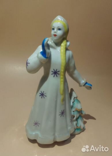 Фарфоровая статуэтка Снегурочка. Дулево