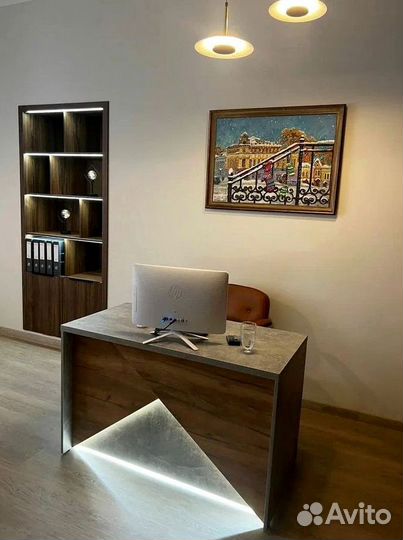 Офисный стол