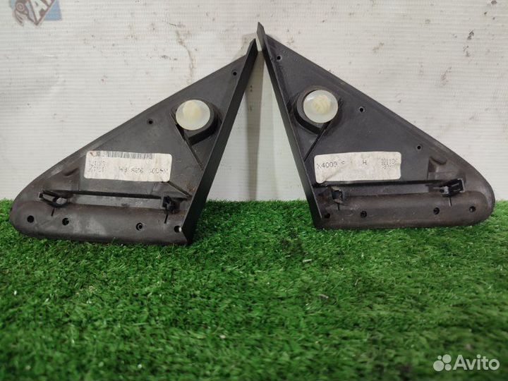 Уголок Toyota Avensis AZT255 1azfse 2006