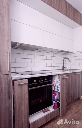 Кухня угловая на заказ.мдф фасады