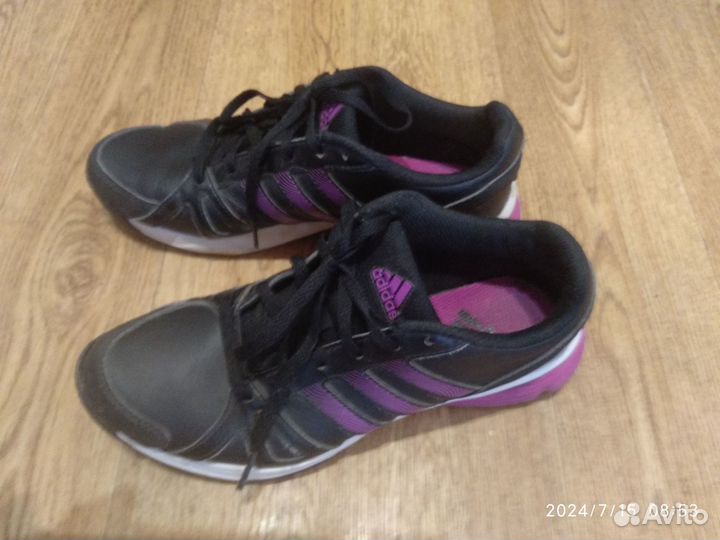 Кроссовки женские adidas 36 2/3