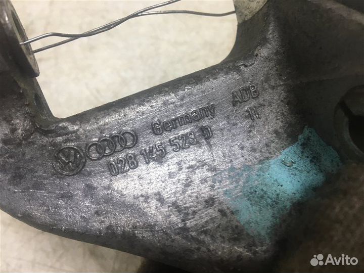 Кронштейн гидроусилителя Volkswagen Passat B4