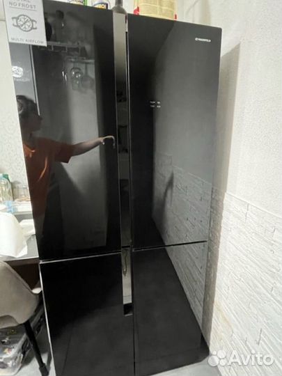 Многокамерный холодильник maunfeld MFF181NFB