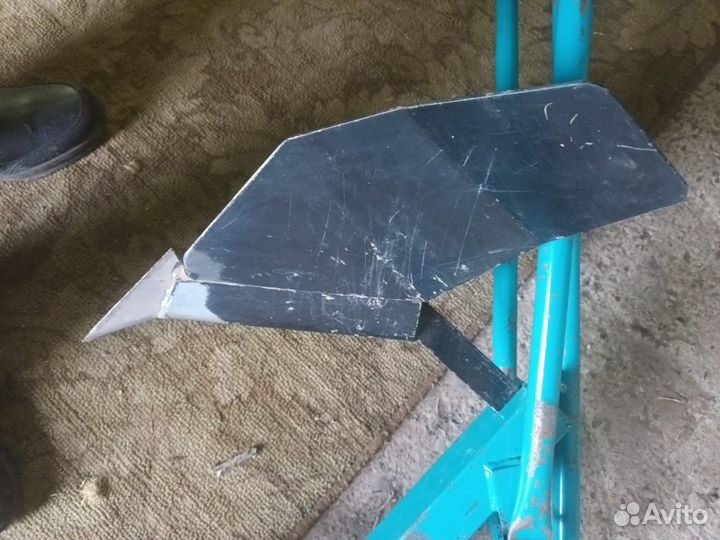 Плуг окучник ручной