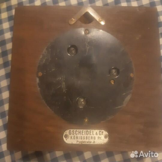 Старинный барометр