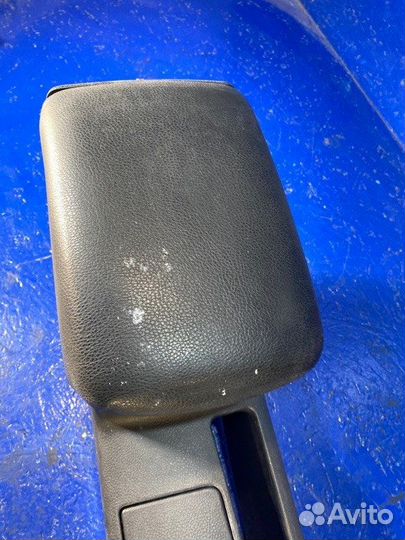 Подлокотник Nissan X-Trail T31 MR20 2007-2015