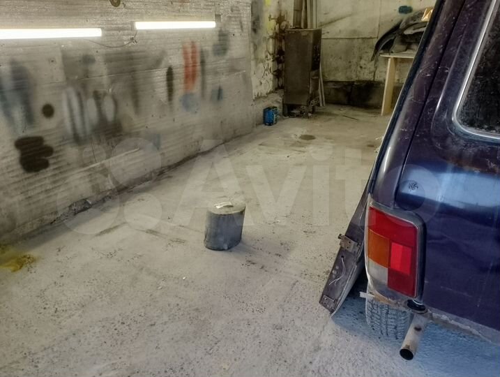 Гараж, > 30 м²