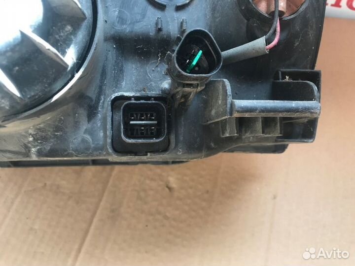 Фара галогеновая передняя правая Hyundai Santa Fe