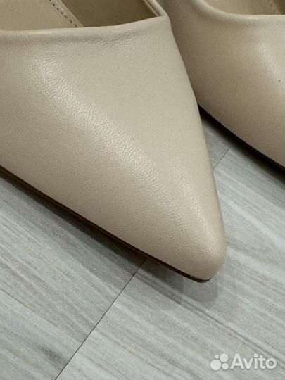 Туфли женские 37 размер бежевые