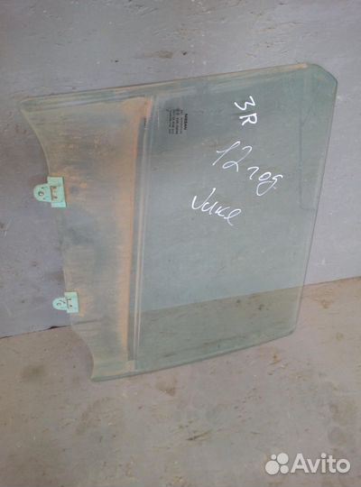 Стекло двери задней правой Nissan Juke (2011-2019)