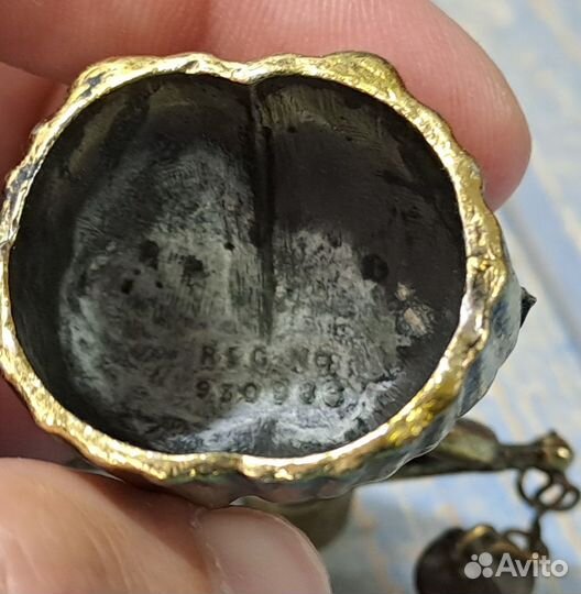 Колокольчик Мужик с ведрами, Великобритания