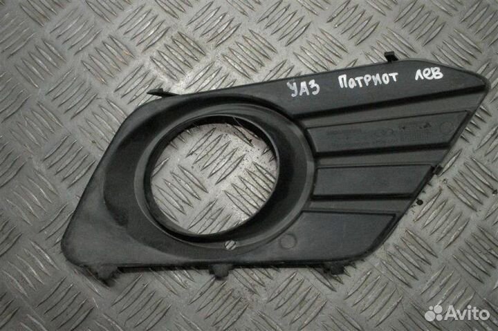 Рамка противотуманной фары левой УАЗ Патриот 409