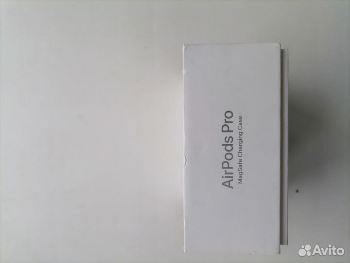 Коробка от airpods pro