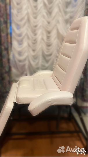 Косметологическое кресло