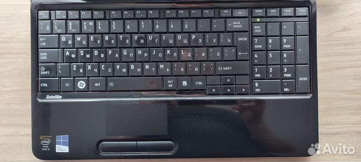 Ноутбук Toshiba satellite core i5/8Gb озу/SSD+HDD